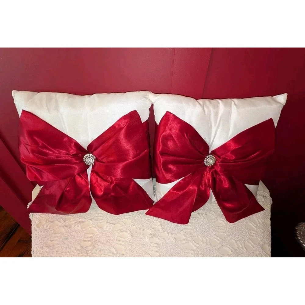Set Of 2 Pier 1 Throw Pillows White With Red Bow Rhinestones 15